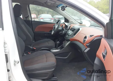 2012 Chevrolet Sonic 2Lt z USA, uszkodzony, nr VIN 1G1JC5SHXC4174191